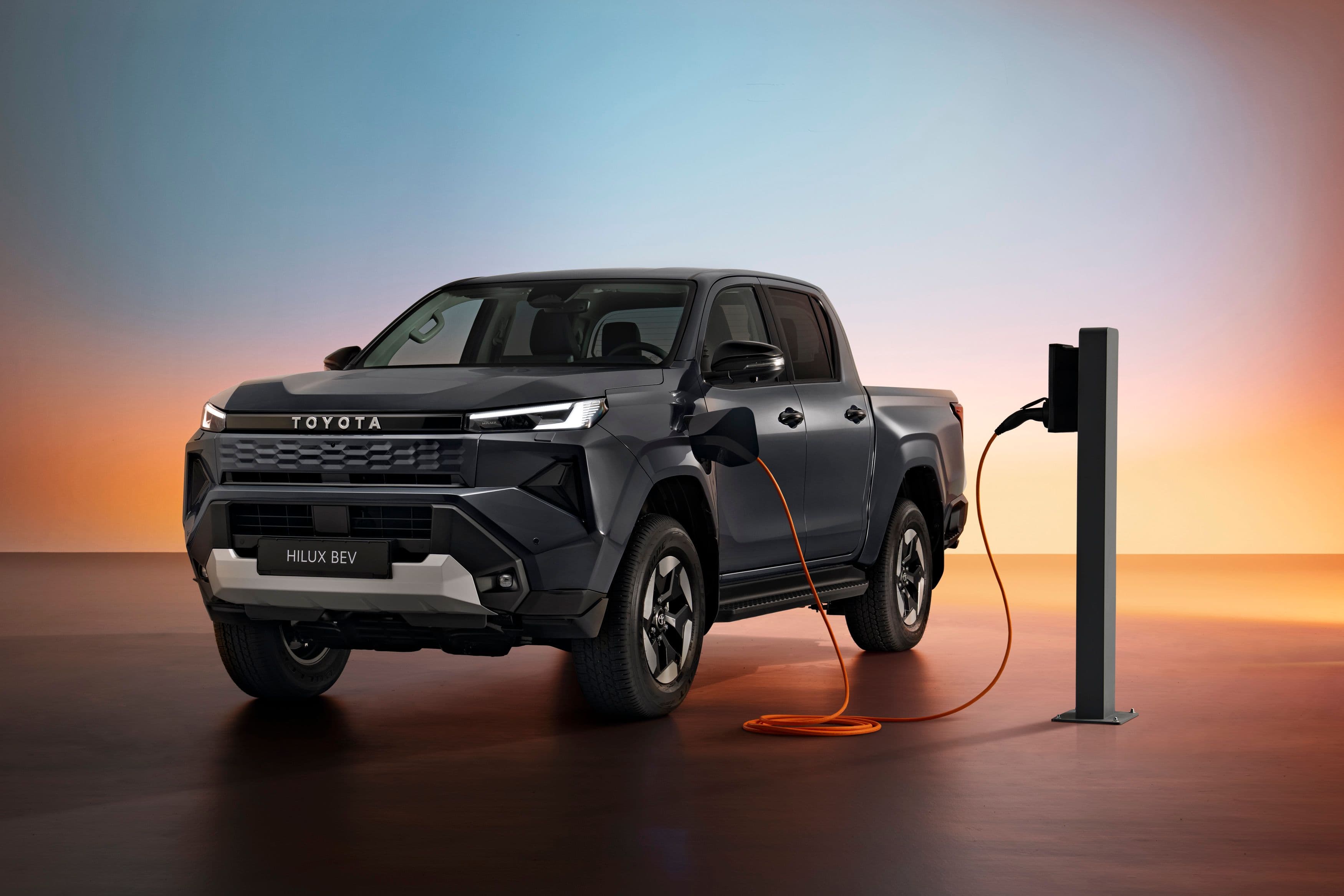 Toyota Hilux: primer anticipo de la nueva generación electrificada