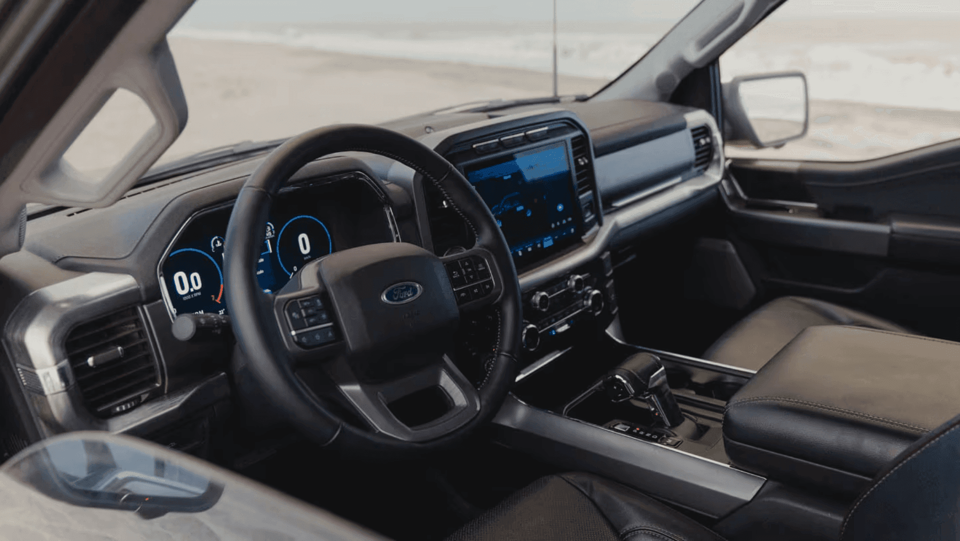 Ford F-150 Lariat Hibrida Interior