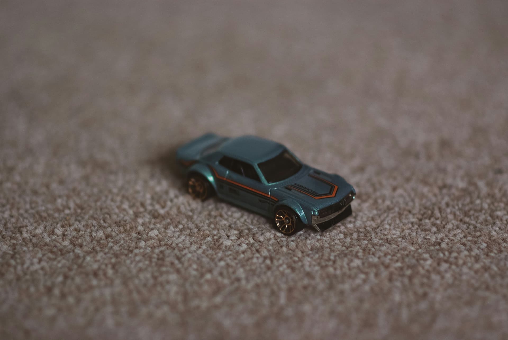 ¿Qué determina el costo de un seguro de auto?