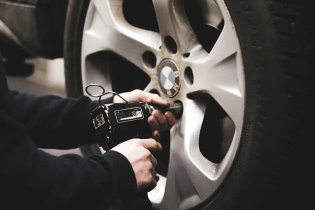 ¿Se puede transferir un auto con deuda de patente en Argentina?